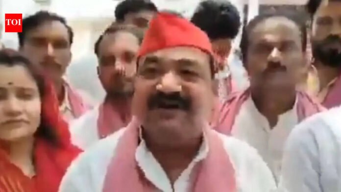 'Deshvirodhi...': SP MP Ajendra Singh's inflammatory remarks against PM Modi spark controversy; BJP calls him 'dirty'


