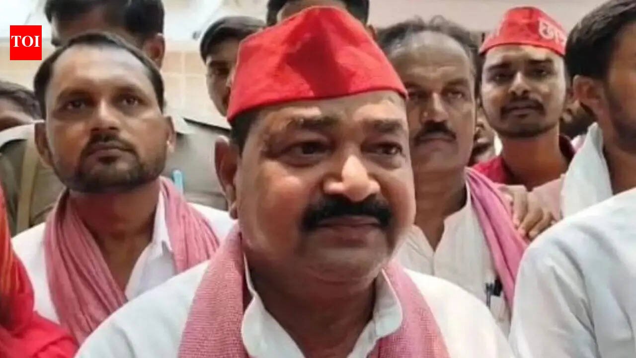 FIR filed against SP MP Ajendra Singh Lodhi for derogatory remarks against PM Modi