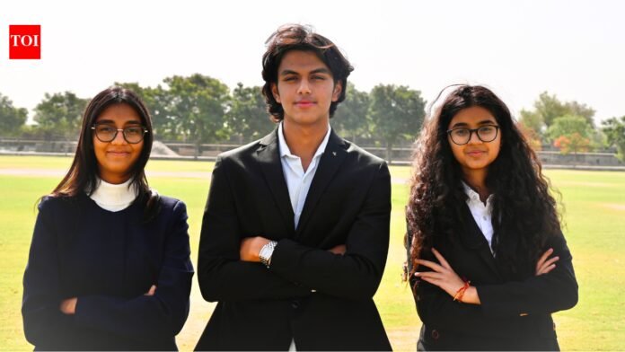 Meet the plastic warriors: Three Indian teenagers win Earth Prize for creating a tamarind solution to remove microplastics from water |


