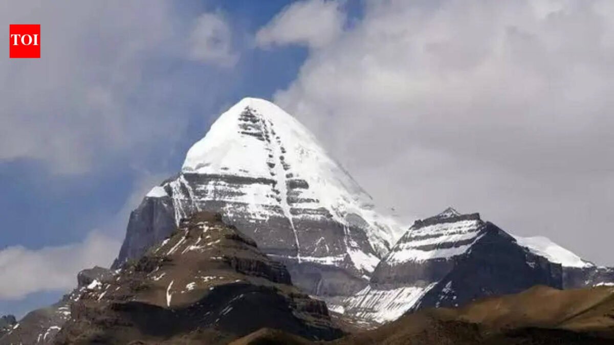 Nepal feuds with India over Lipulekh objection to Mount Kailash pilgrimage; MEA replies