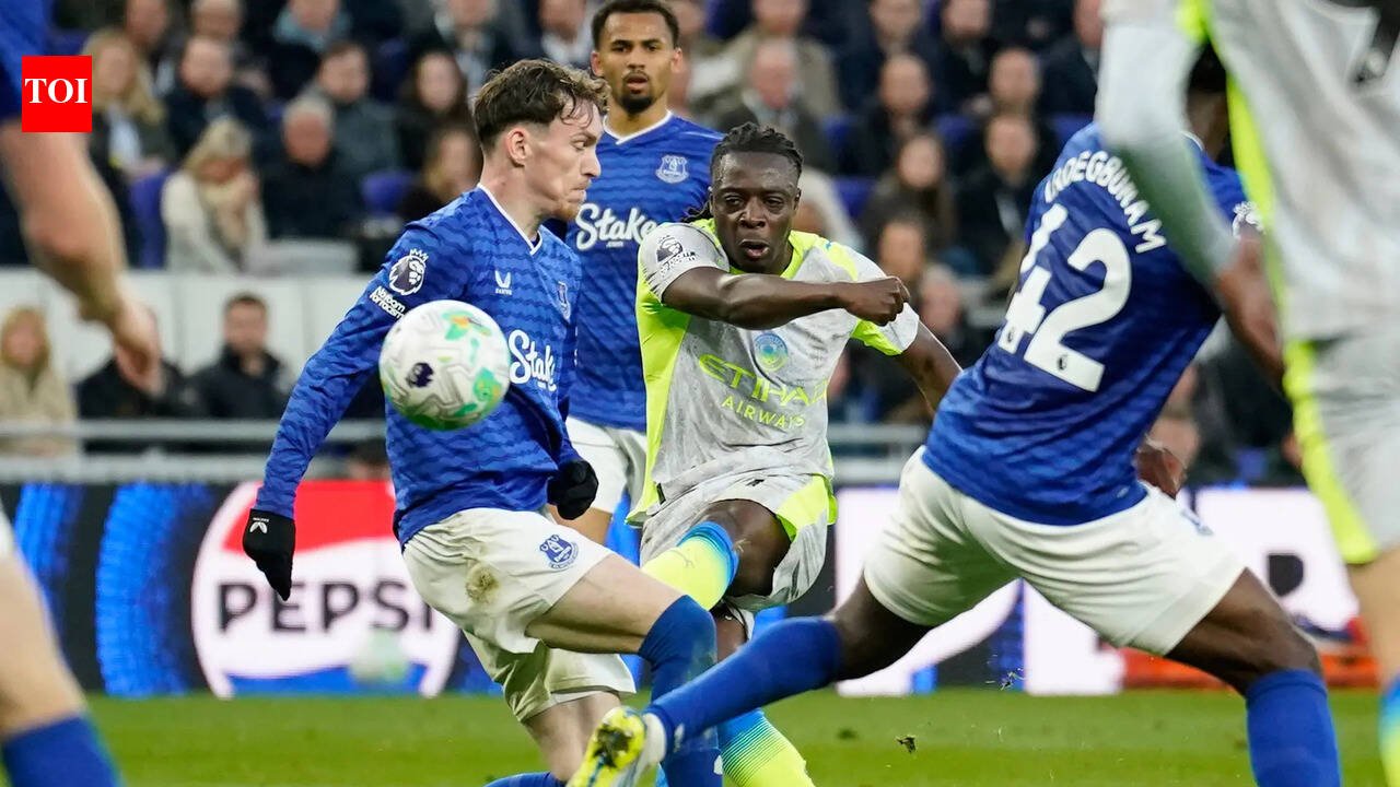 Premier League: Doku's late goal saves Manchester City but Arsenal take control of title race
