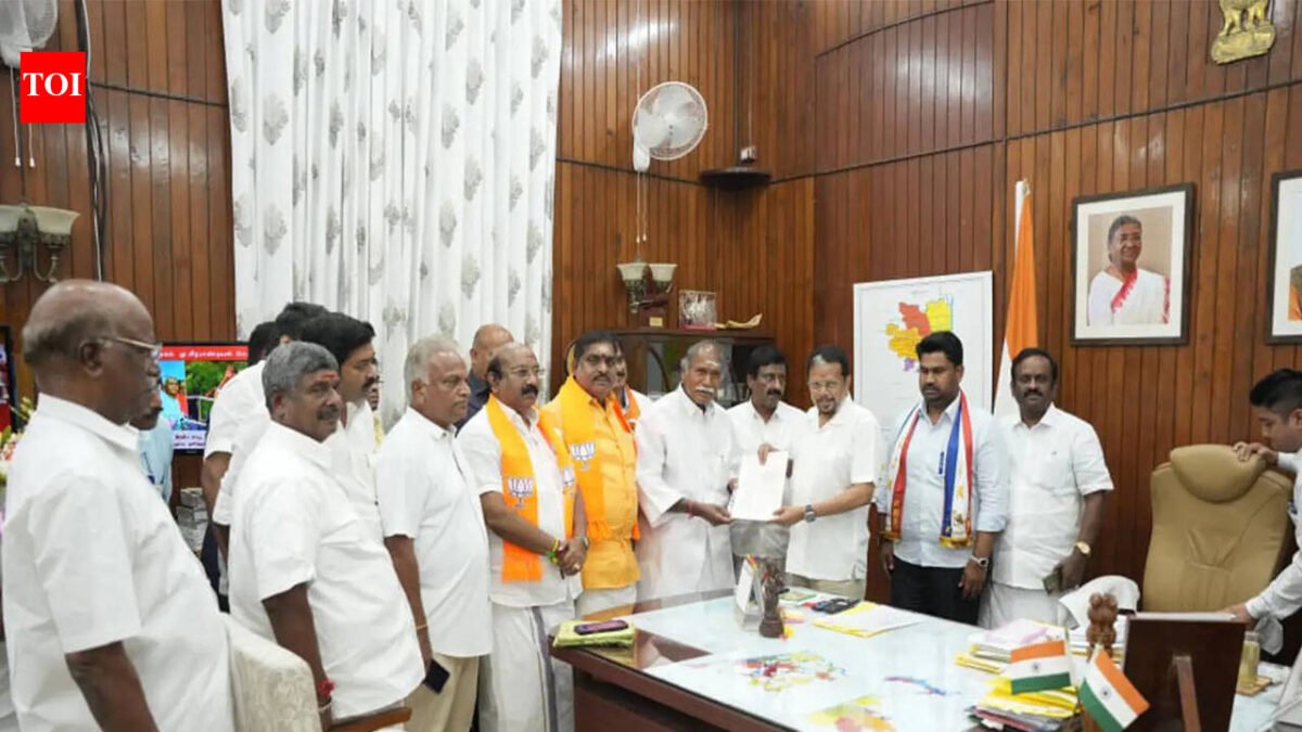 Rangasamy meets LG, claims to form government in Puducherry
