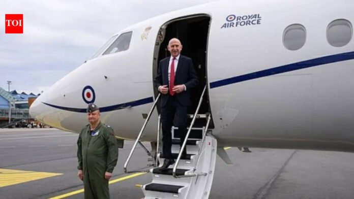 'Russian reckless interference': RAF jet carrying UK defense minister encounters GPS jamming near Russian border


