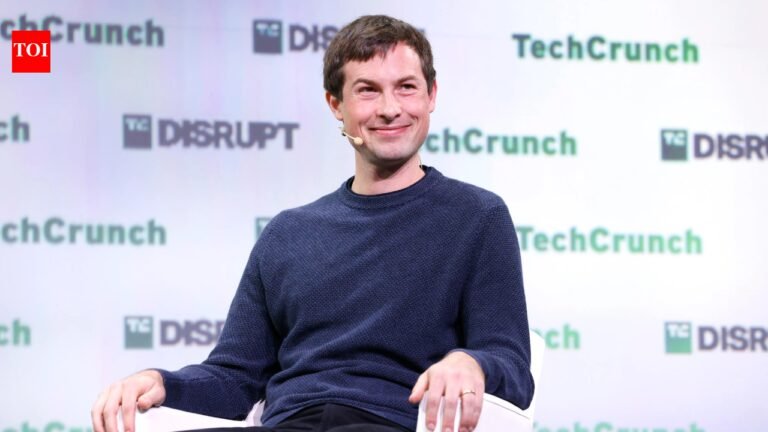 Steve Jobs’ son Reed Jobs plans to invest in cancer startup