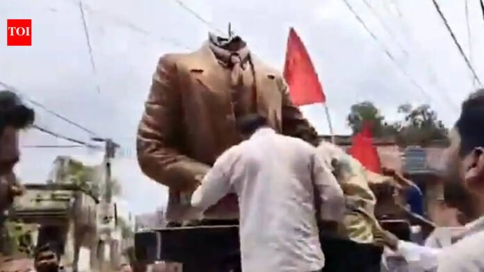 Video: CPM claims BJP 'attacked and vandalized Lenin statue' in Murshidabad, Bengal

