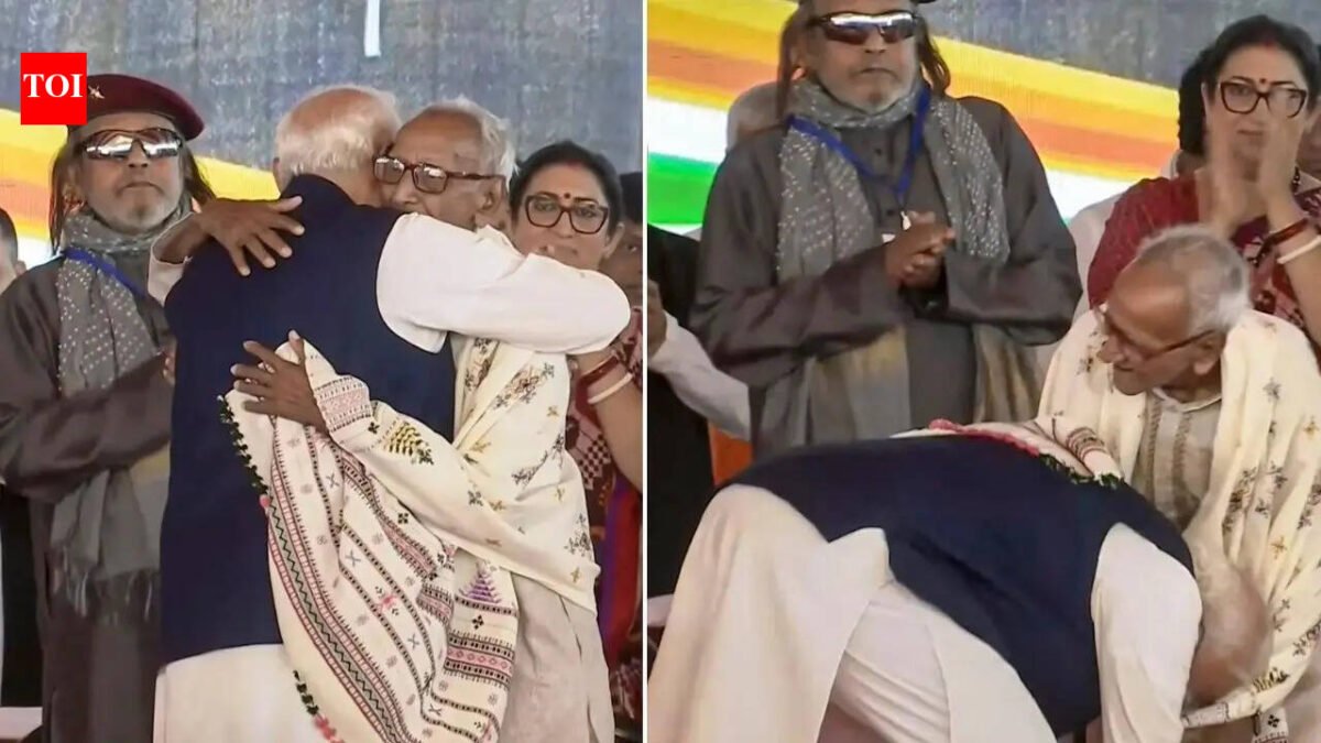 Watch: PM Modi touches feet of 98-year-old Makhanlal Sarkar during swearing-in ceremony in West Bengal - who is he?