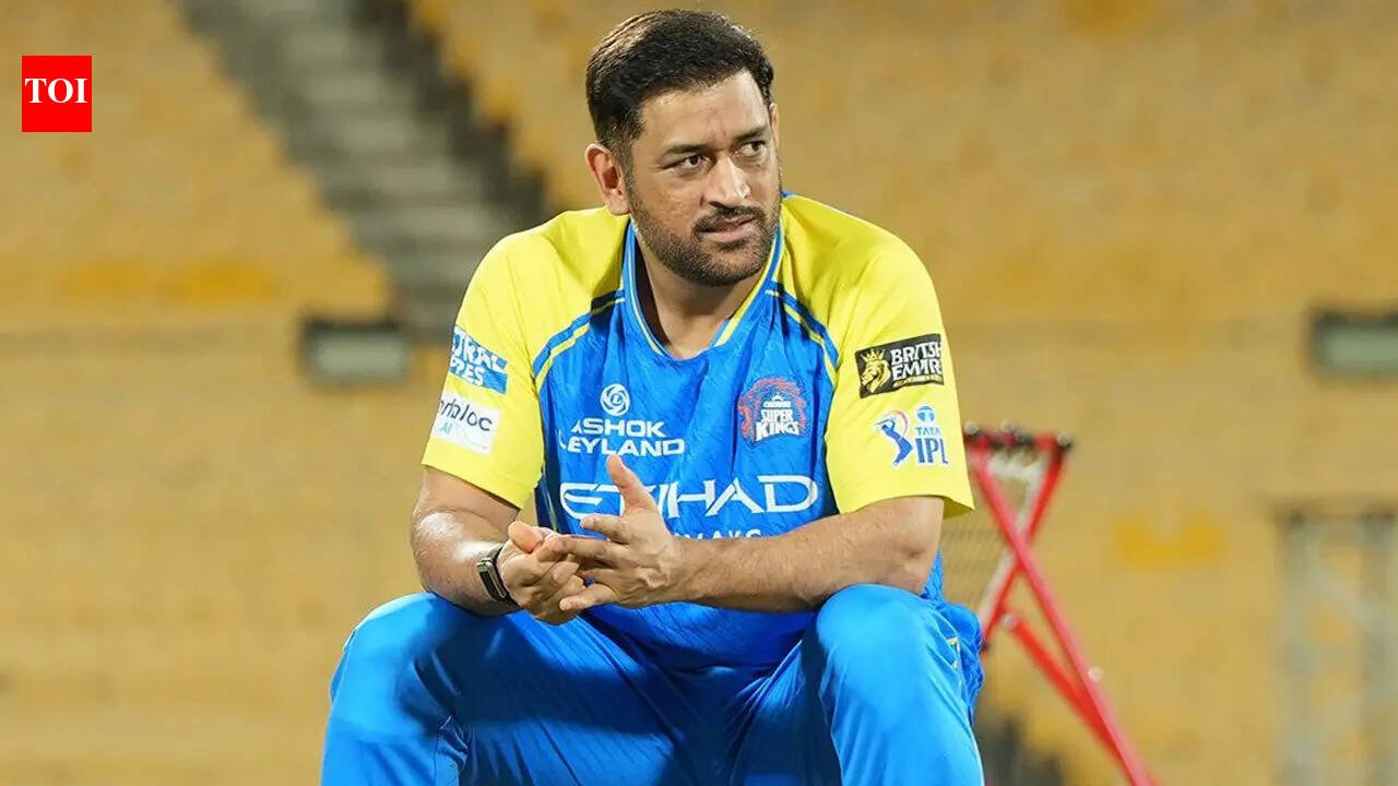 Why is MS Dhoni missing from the CSK dugout? Hussey reveals selfless calling