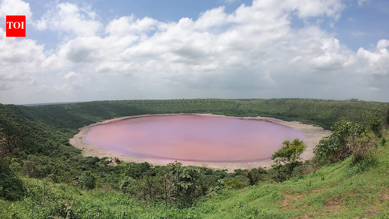 7 lakes formed by meteor strikes around the world: From Lake Maniquagan to Clearwater |