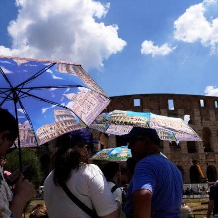 Heatwave tightens grip on Europe: more than 20 weather-related deaths in France and Germany, red alert issued