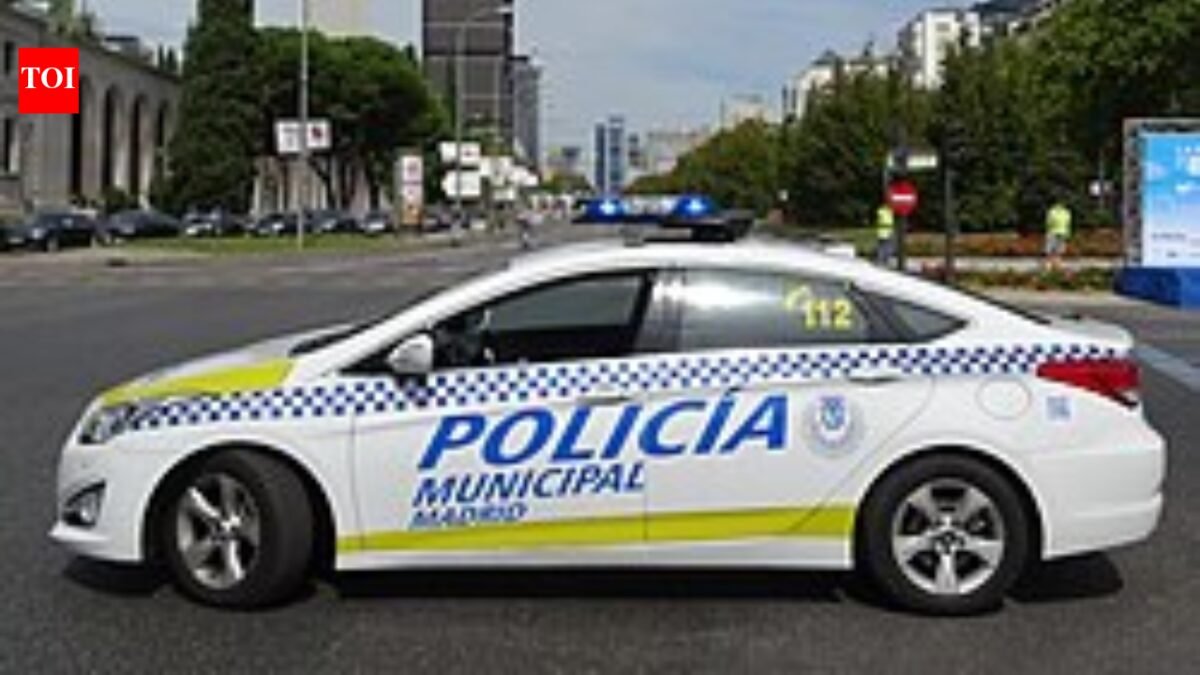 'Impersonating hotel staff': Two British teenagers sexually assaulted in Valencia bathroom, Tunisian man arrested News of the World