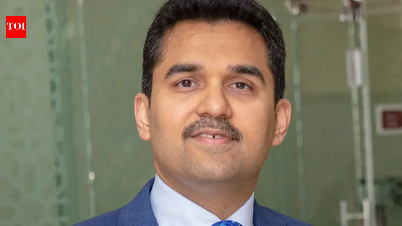 Indian-origin billionaire announces Dh1 million aid to UAE road accident victims: 6 Indians among 7 killed World News