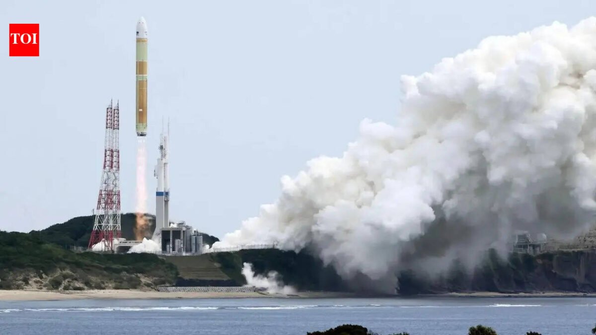 Japan's H3 rocket: Japan's struggling flagship H3 rocket returns to flight with debut of low-cost model