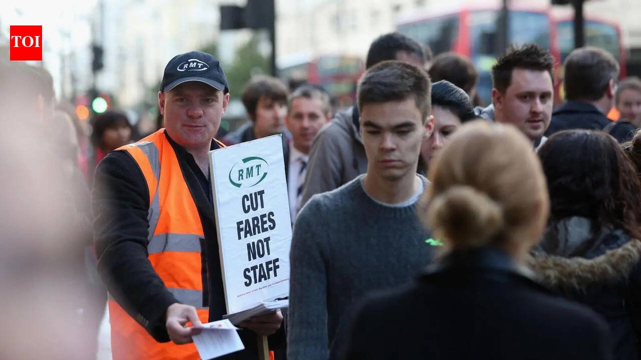 London Underground strike to continue unless final talks break through World News