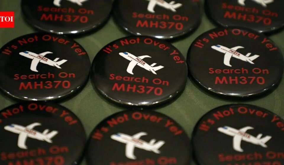 MH370 Malaysia: 'Close next of kin': Malaysia extends MH370 search for another year