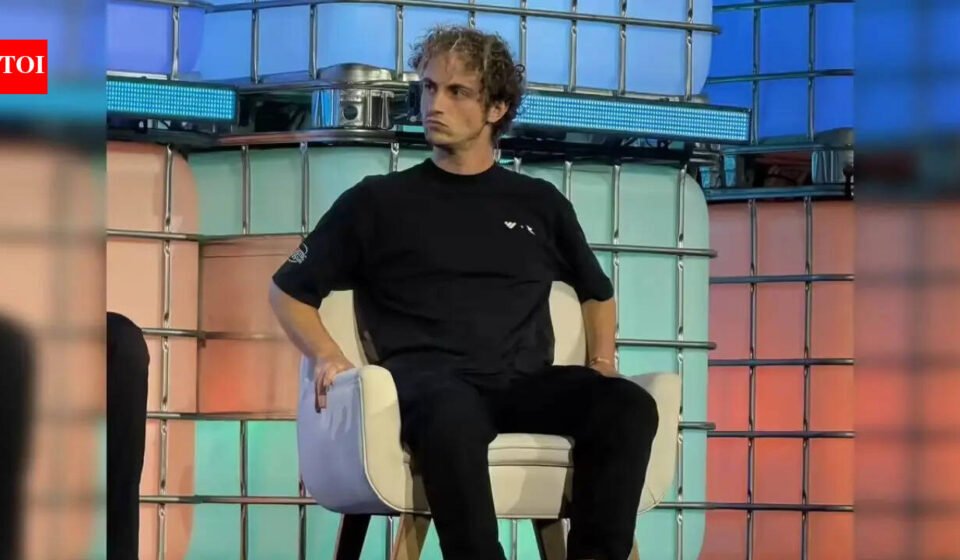 Meet Steven Schwartz: The Gen Z founder who started selling water bottles as a kid and went on to build a $1.6 billion company and create 650 millionaires | World News