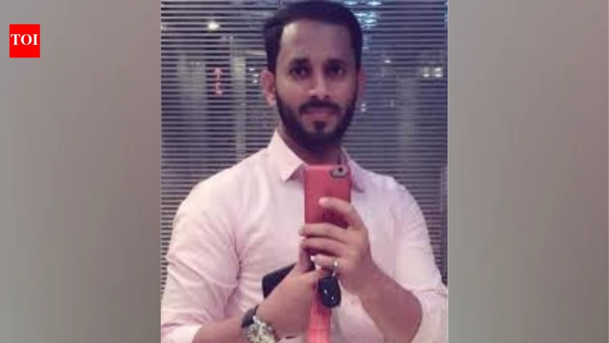 Mohammad Safwan Sanu: Indian expatriate living in Dubai suddenly collapsed and died during cricket match World News