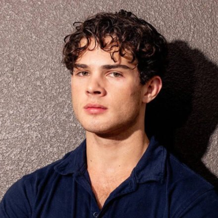 'Ruined his face': Looksmaxxing anchor's collarbone was brutally roasted beyond recognition after surgery