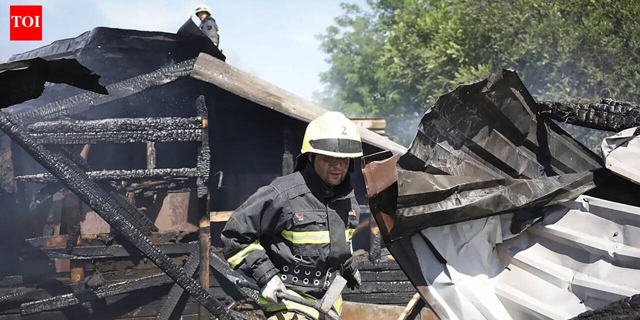 Russia launches new attacks in Dnipro and Zaporozhye, Ukraine, killing at least 9