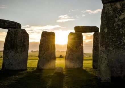 Stonehenge mystery revealed: A forgotten wooden structure may reveal how ancient Britons first tracked the sun World News
