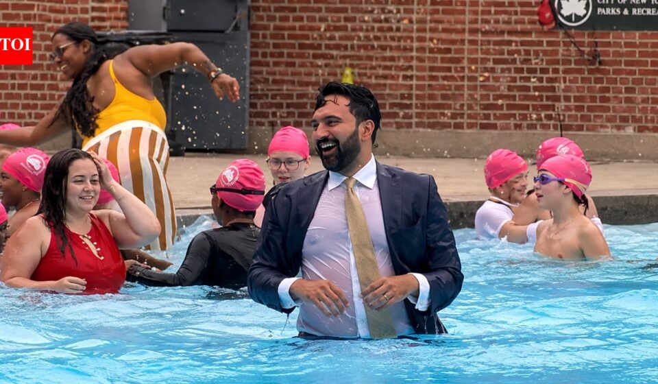 Suit, tie and dress up: New York City Mayor Zohran Mamdani revives pool tradition in full formal wear — Video