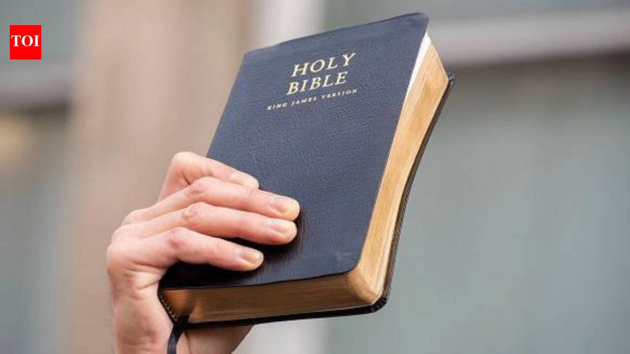 Texas first approves plan to require Bible verses in public schools starting in 2030