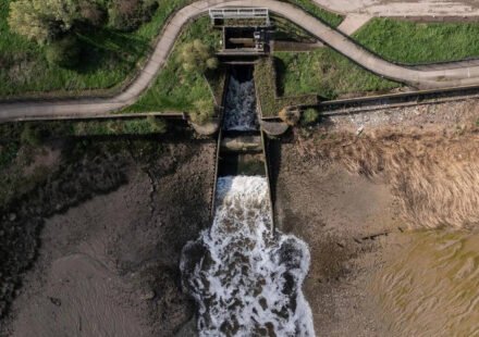 Thames Water: Thames water crisis worsens after government opposes £10bn rescue plan World News