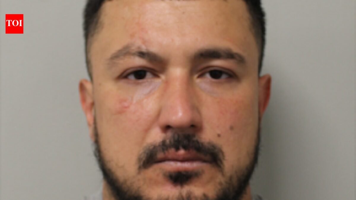 Turkish gang members ordered to pay £100,000 after being convicted of plotting to murder man outside family's London restaurant | World News