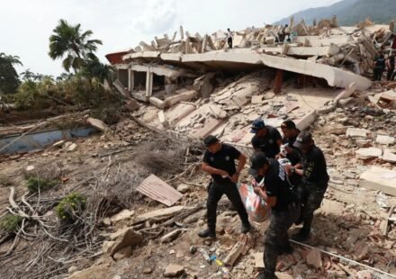 Venezuela earthquake: 235 killed in Venezuela earthquake: Thousands feared trapped under rubble as rescue efforts intensify