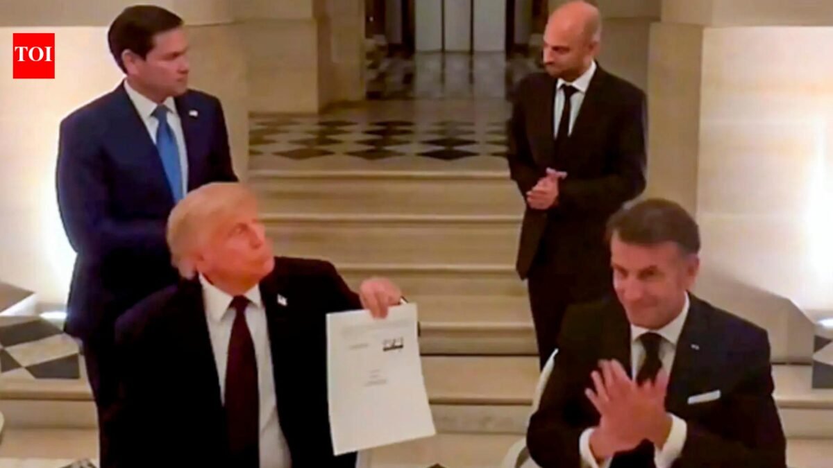 Versailles II: Trump signed Iran deal in a place historians don't recommend