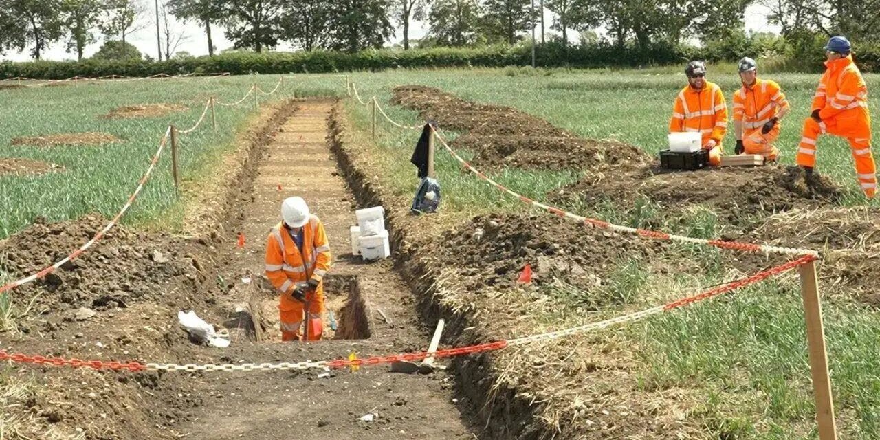 A 1740-year-old Roman coin discovered during a railway dig in the UK reveals a hidden world beneath the surface | World News
