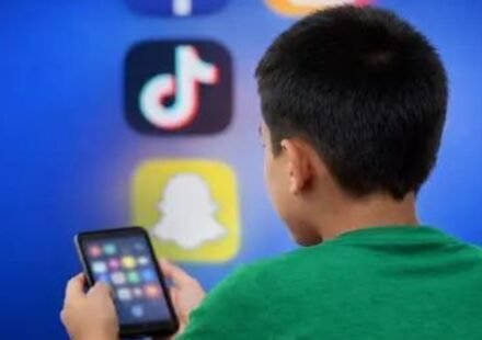 French lawmakers pass law banning social media use by children under 15; first EU country to do so