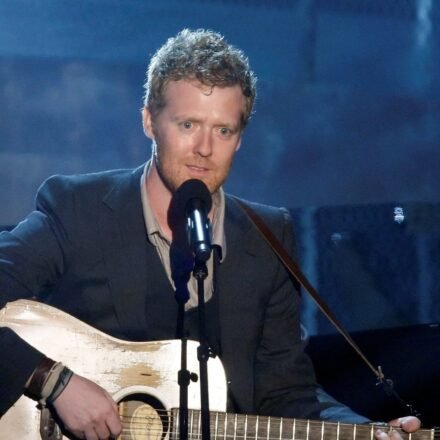 Glen Hansard family: Irish singer's wife and 3-year-old son involved in fatal car crash