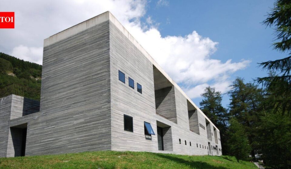 Hidden deep in the Swiss Alps, this building built from 60,000 stone slabs disappears into the mountains and is now considered one of the greatest works of modern architecture | World News
