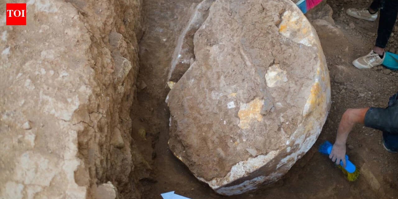 Iraqi archaeologists have unearthed a rare 2,600-year-old stele of Assyrian king Ashurbanipal at the Shamash Gate of Nineveh, nearly a decade after ISIS destroyed the ancient city