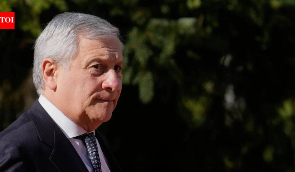 Italian 007 scandal: Two Russian military attachés expelled for espionage