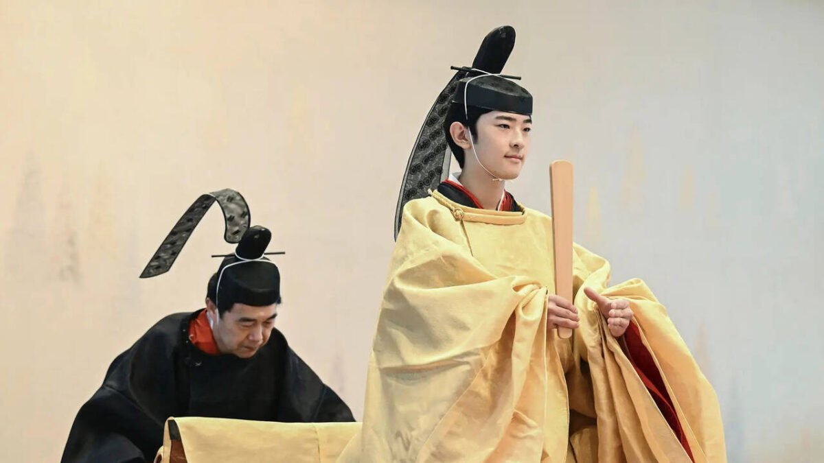 Japan adjusts emperor law, but only men can retain the throne, banning female emperors