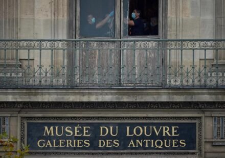 Jewelry worth 4 million euros stolen from French museum, investigation continues