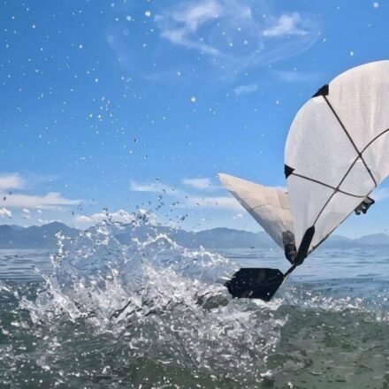MIT built a 300-gram robot that can fly through the sky, dive underwater and take off again, like a loon |