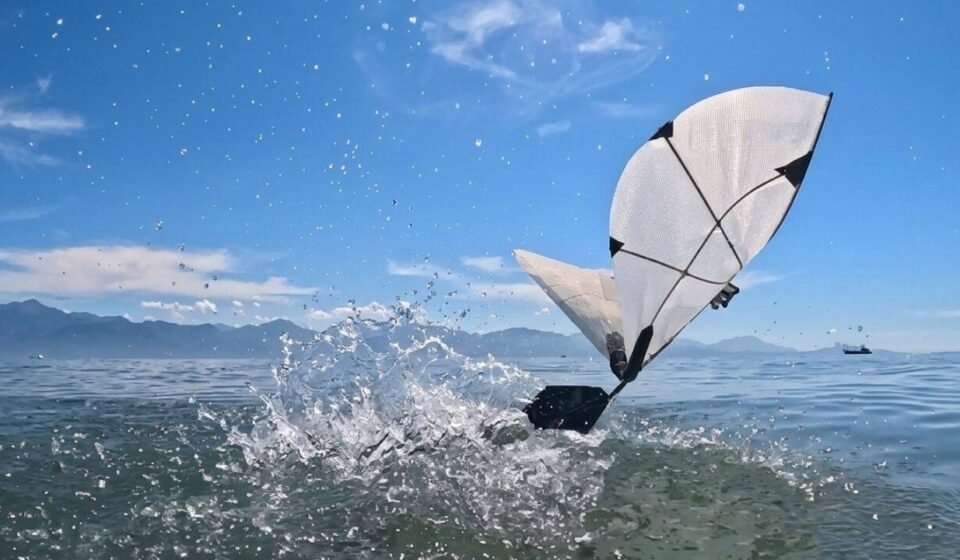 MIT built a 300-gram robot that can fly through the sky, dive underwater and take off again, like a loon |