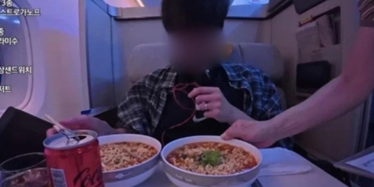 Mukbang Youtuber: Mukbang YouTuber Yuno apologizes after video of ordering food on plane sparks backlash