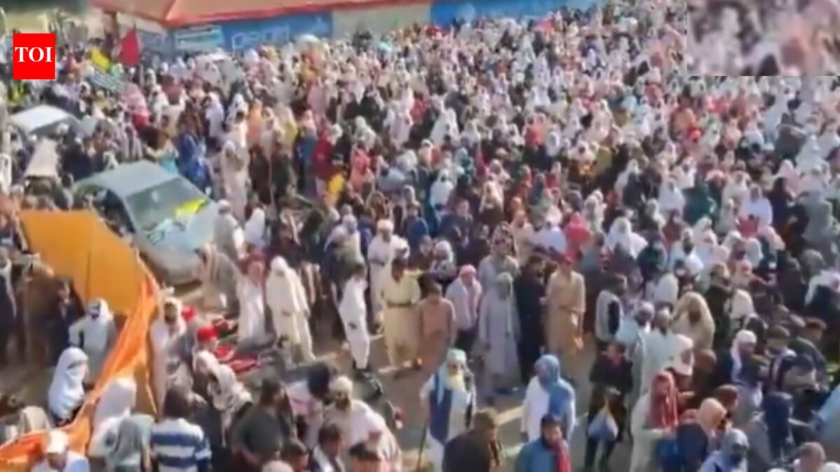 Protests in Pakistan-occupied Kashmir: Thousands march to Muzaffarabad after talks fail; polls postponed in two regions