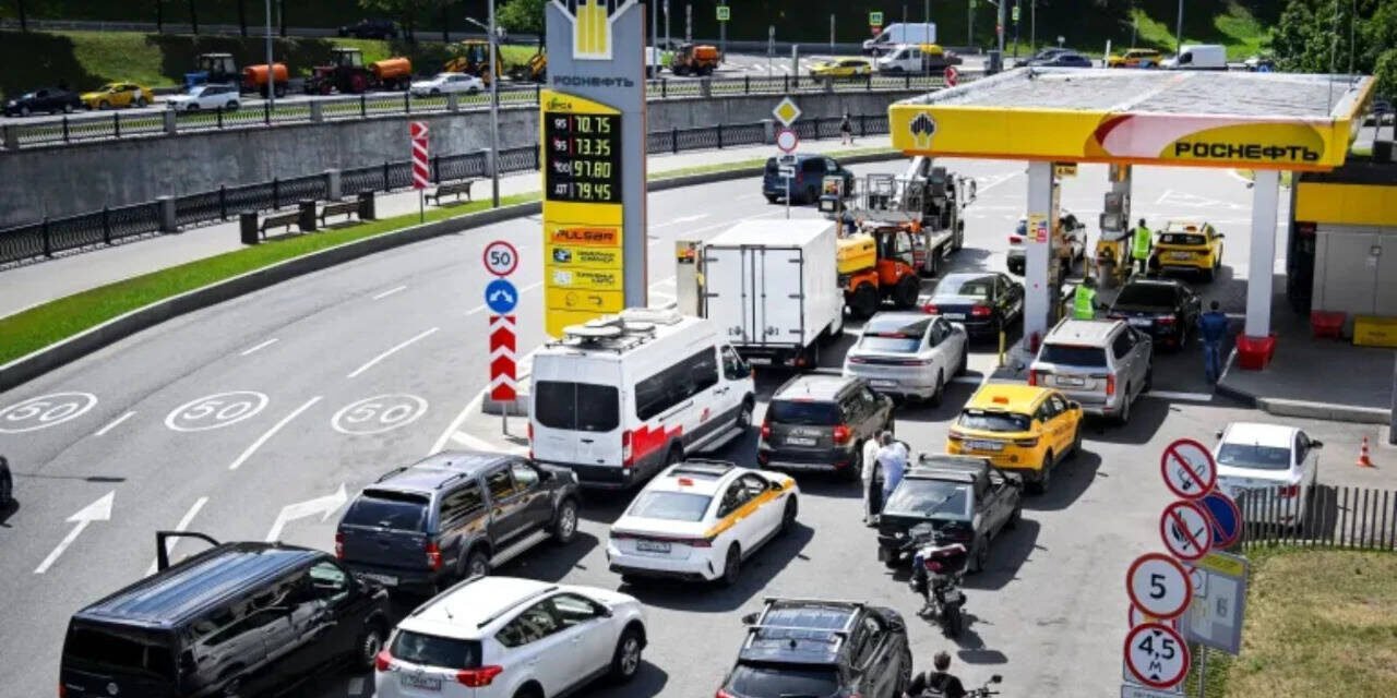 Russia fuel crisis: Russians urged to work from home amid fuel crisis