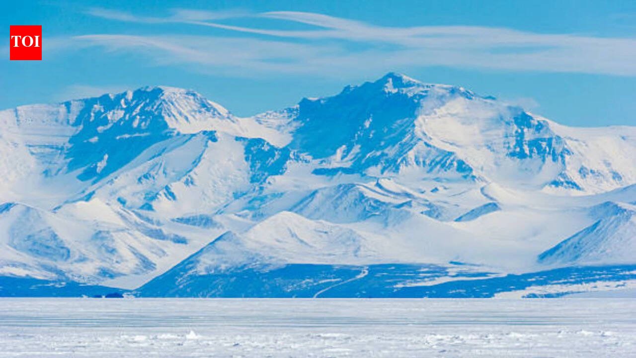 The average temperature at Antarctica's Vostok station is minus 55°C, but a body of water the size of Lake Ontario has remained liquid under four kilometers of ice for 15 million years |