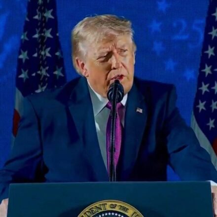 Trump's teleprompter operator under federal investigation over alleged $90K Kalshi insider trading bet