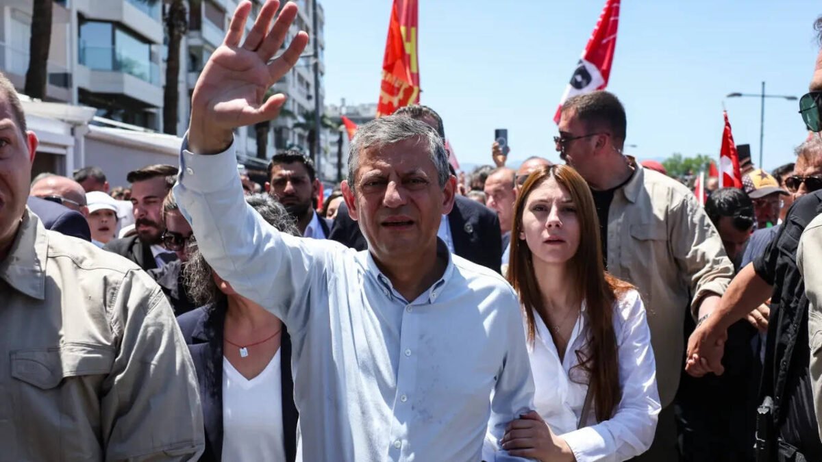 Türkiye's opposition split: Türkiye's main opposition split as Ozgur Ozer launches new party