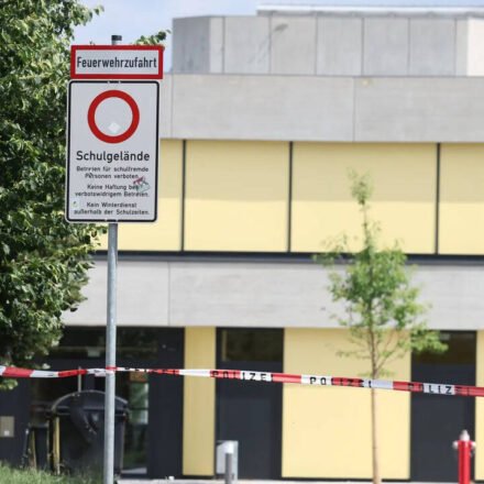 Two girls at German school attacked with weapons, teenager arrested