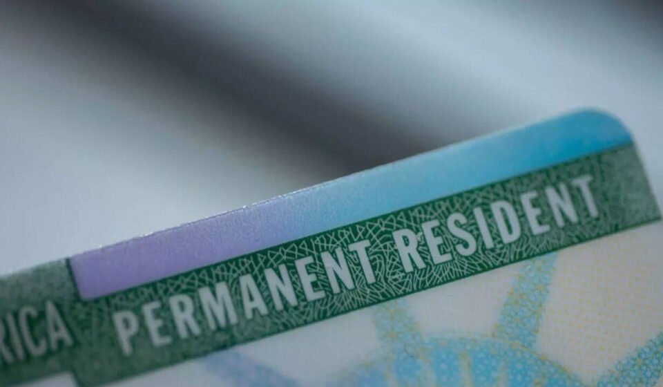 U.S. to reinstate rule not granting green cards to people using public benefits