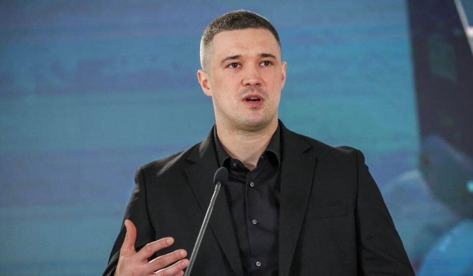 Ukrainians protest Zelensky's ouster of popular defense minister