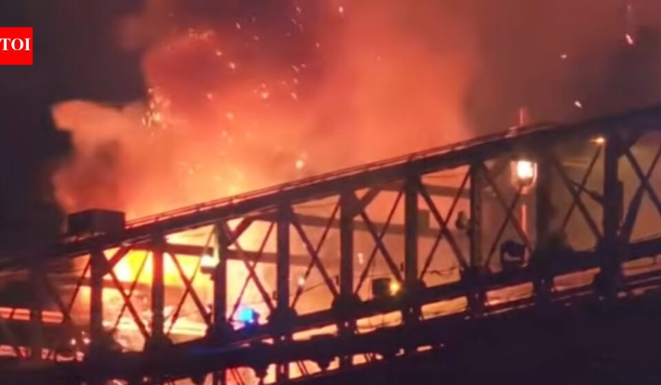 WATCH: Brooklyn Bridge catches fire during 4th of July fireworks show