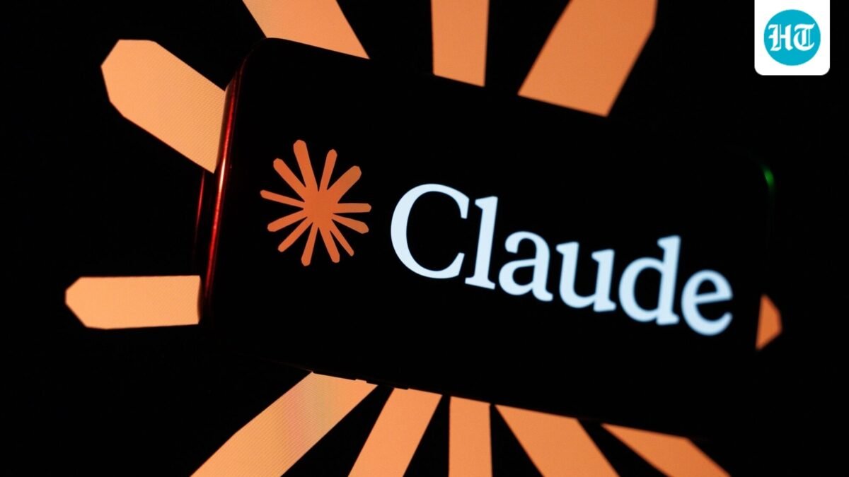A Claude artificial intelligence (AI) logo on a smartphone. (Bloomberg)